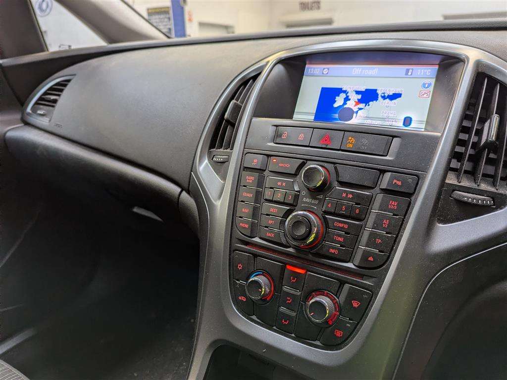 <p>2013 VAUXHALL ASTRA TECH LINE CDTI ECFL</p>