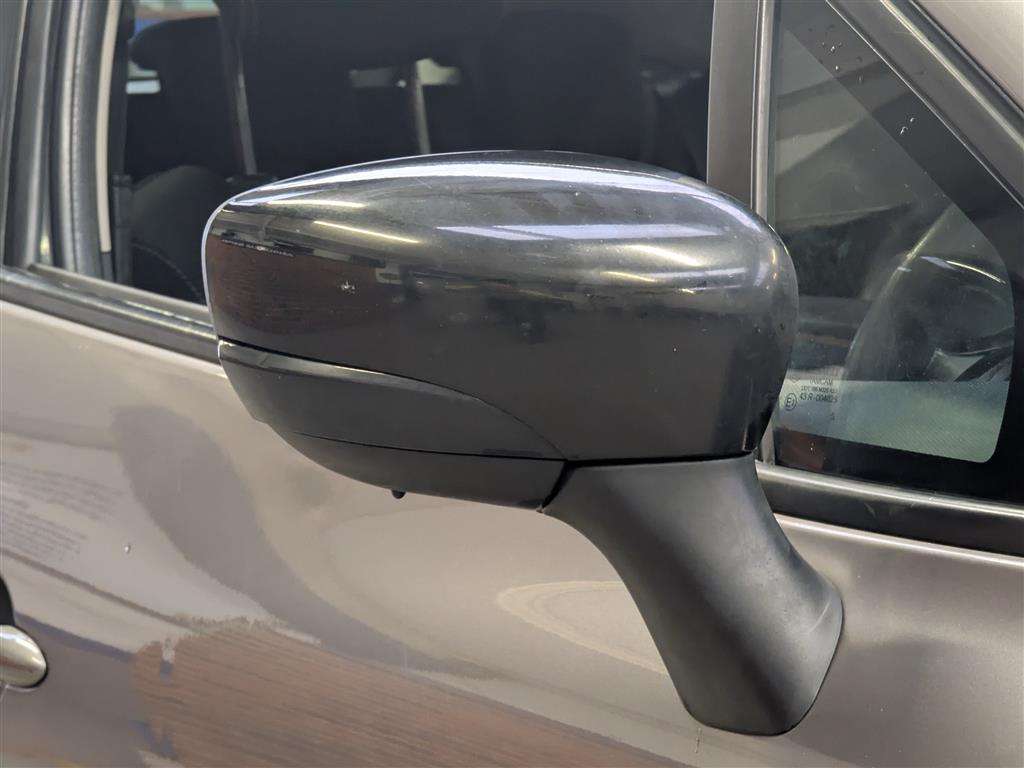 <p>2015 RENAULT CLIO DYNAMIQUE NAV 16V</p>