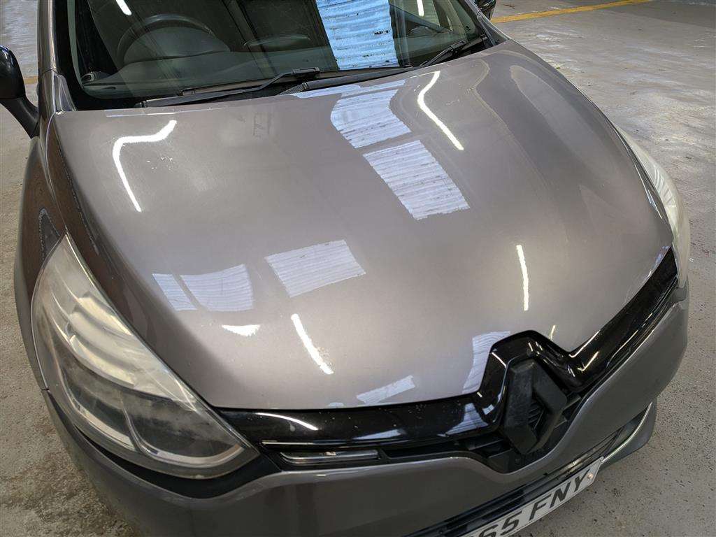<p>2015 RENAULT CLIO DYNAMIQUE NAV 16V</p>
