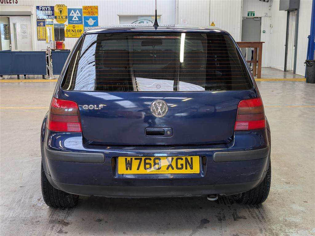 <p>2000 VOLKSWAGEN GOLF S</p>