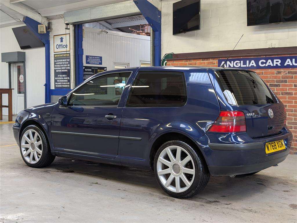 <p>2000 VOLKSWAGEN GOLF S</p>