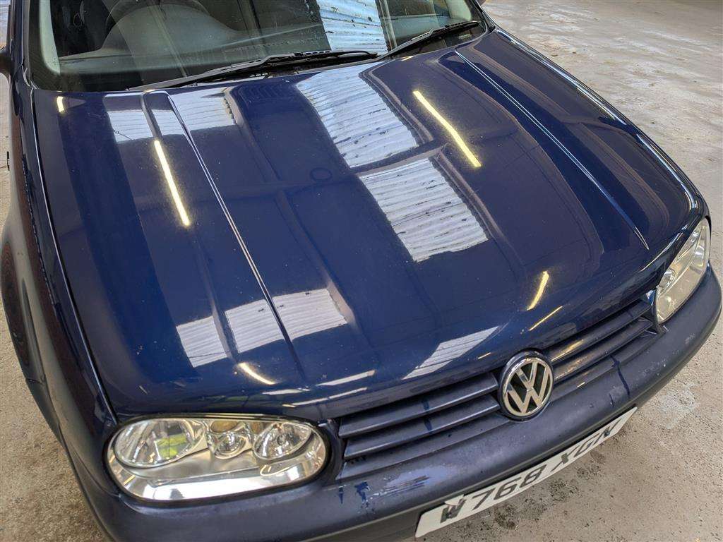 <p>2000 VOLKSWAGEN GOLF S</p>
