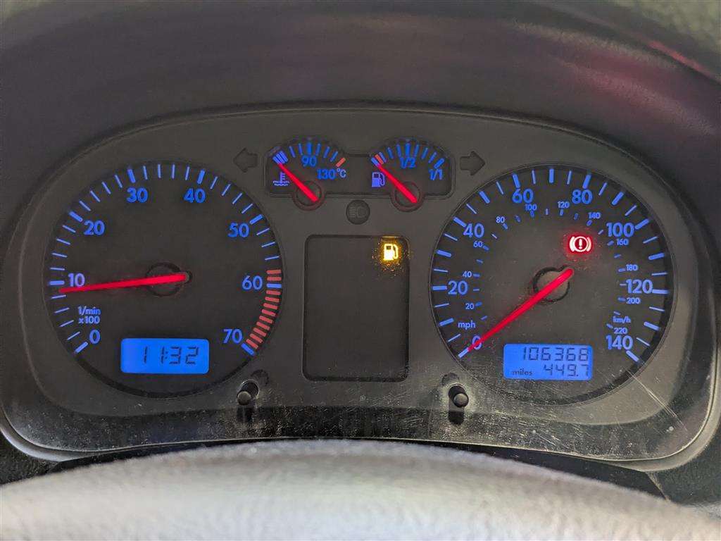 <p>2000 VOLKSWAGEN GOLF S</p>