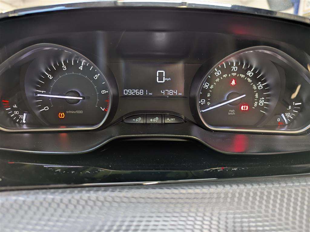 <p>2016 PEUGEOT 2008 ACTIVE PURE TECH</p>