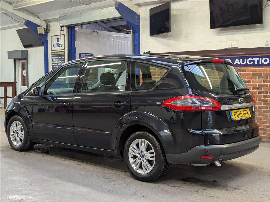 <p>2015 FORD S-MAX ZETEC TDCI 140</p>