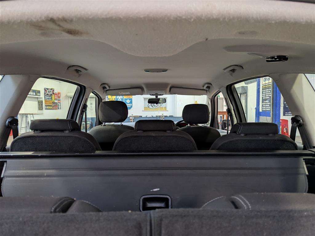 <p>2015 FORD S-MAX ZETEC TDCI 140</p>