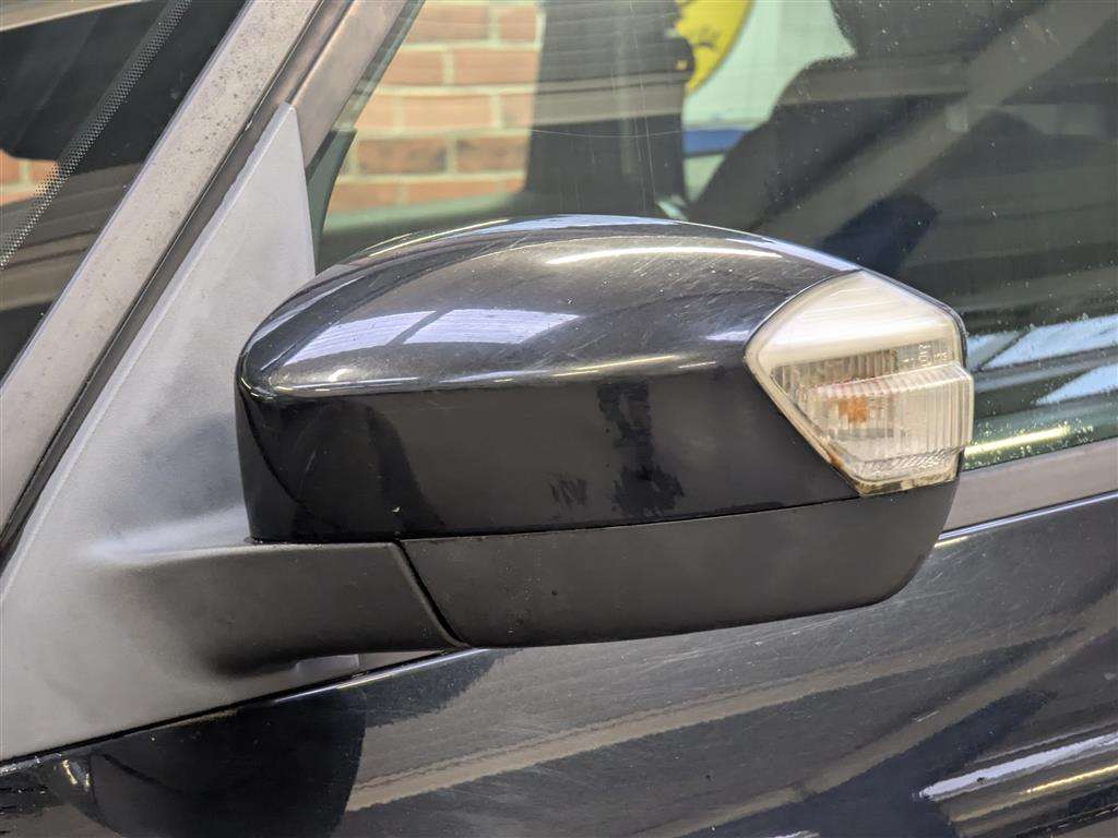 <p>2015 FORD S-MAX ZETEC TDCI 140</p>