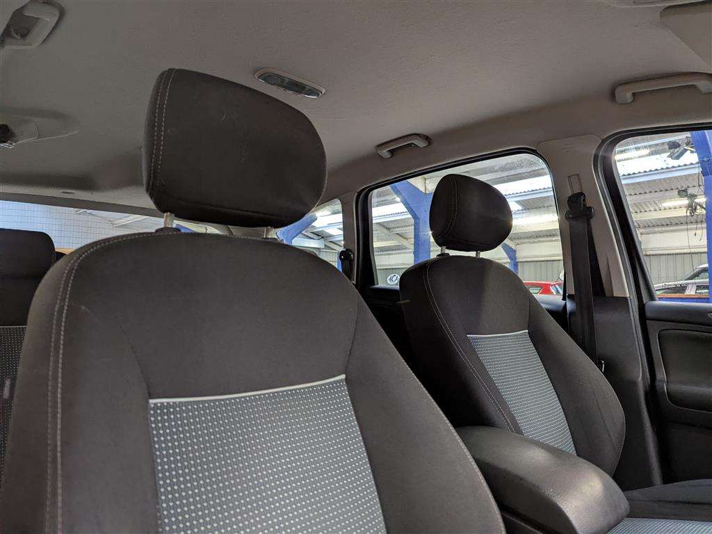 <p>2015 FORD S-MAX ZETEC TDCI 140</p>