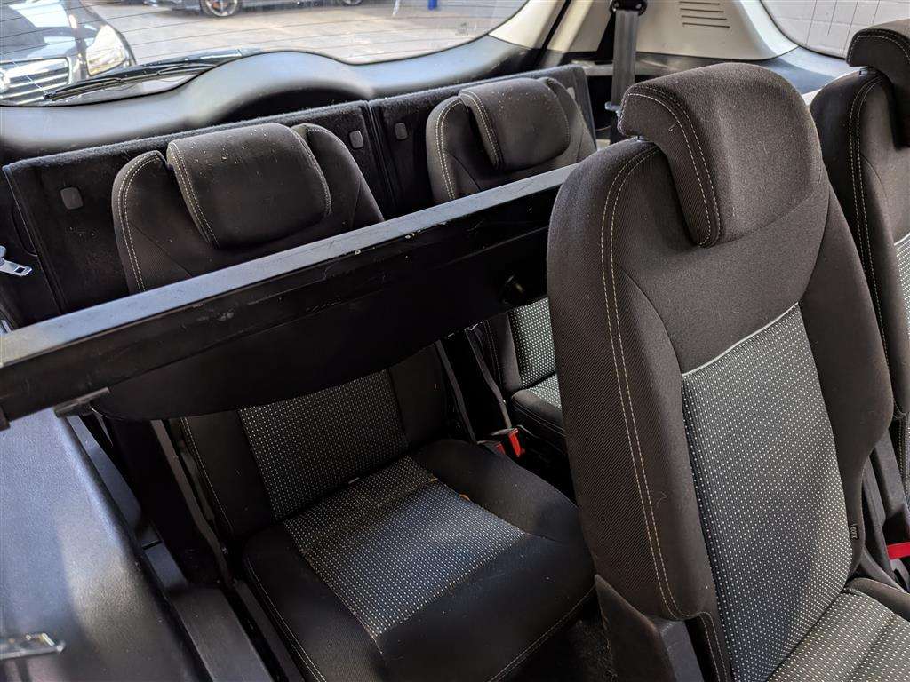 <p>2015 FORD S-MAX ZETEC TDCI 140</p>