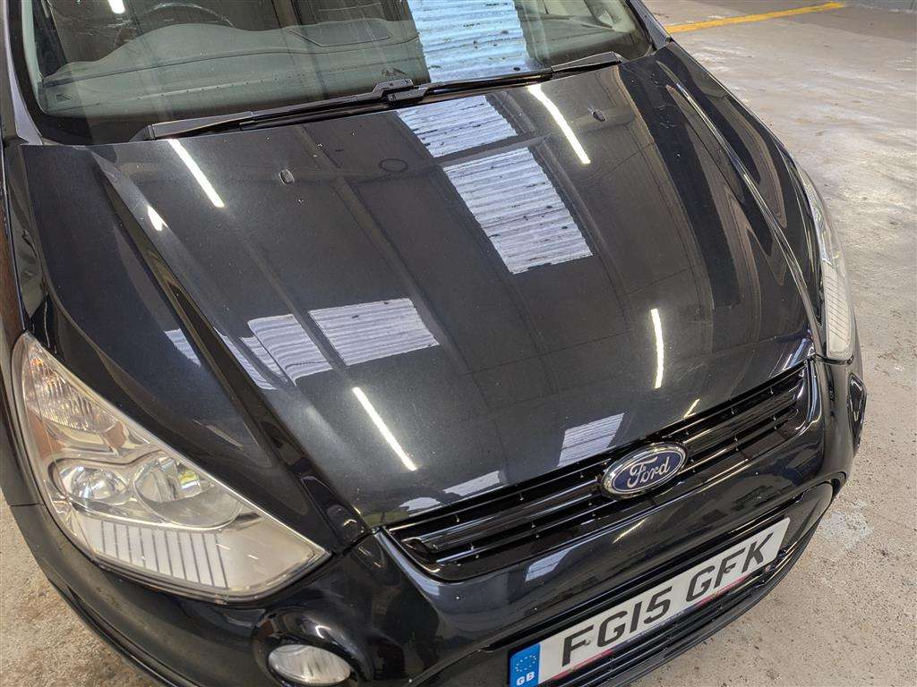 <p>2015 FORD S-MAX ZETEC TDCI 140</p>