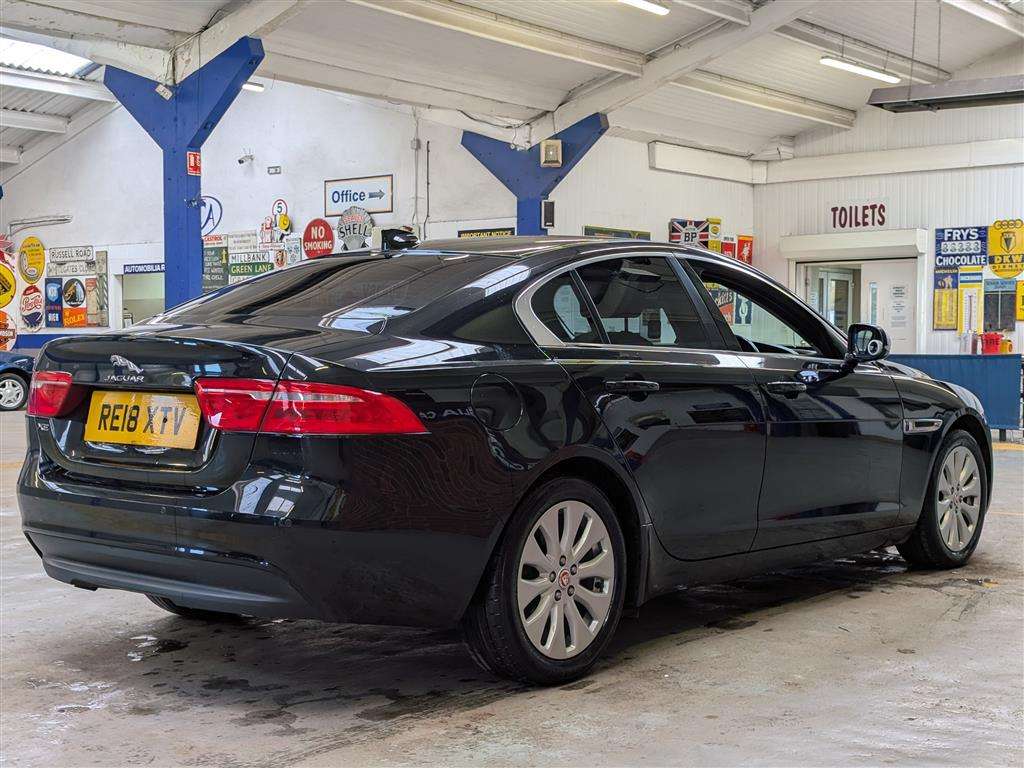 <p>2018 JAGUAR XE SE D AUTO</p>