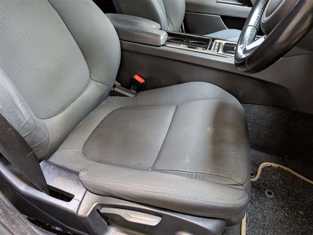 <p>2018 JAGUAR XE SE D AUTO</p>