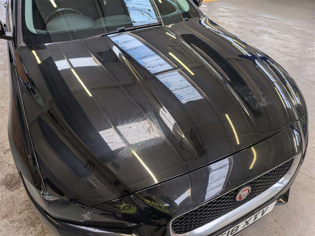 <p>2018 JAGUAR XE SE D AUTO</p>