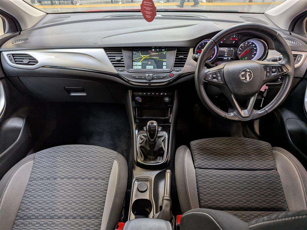 <p>2020 VAUXHALL ASTRA SRI VX LINE NAV TUR</p>