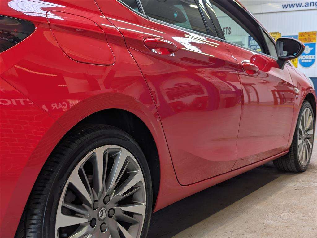 <p>2020 VAUXHALL ASTRA SRI VX LINE NAV TUR</p>