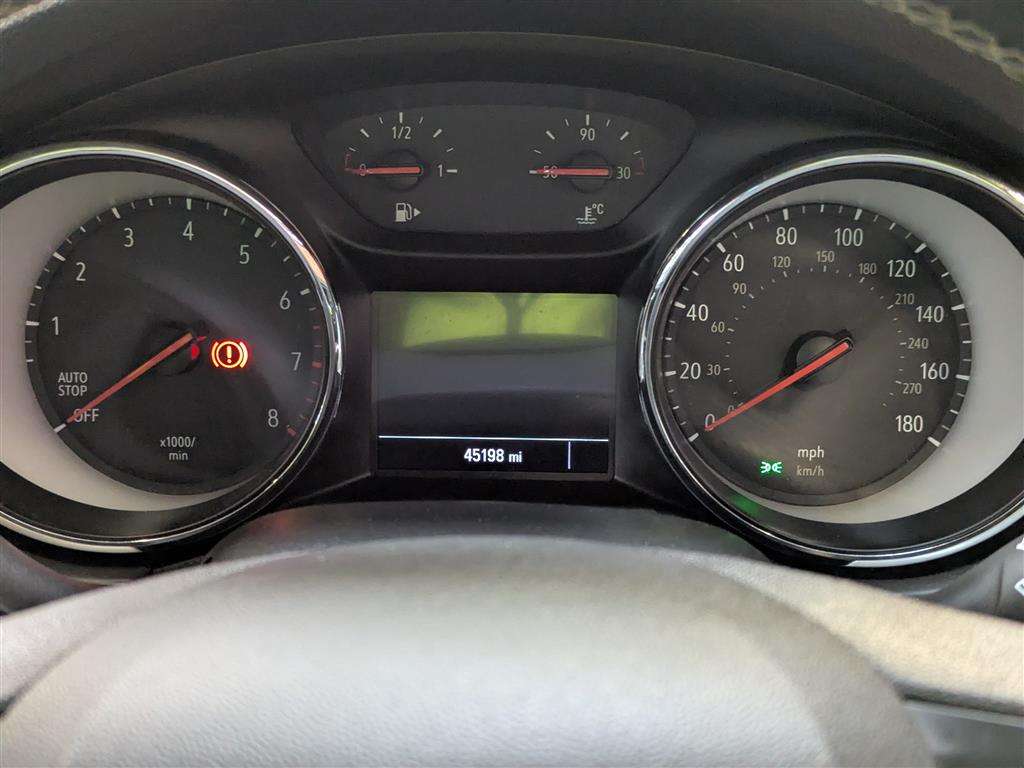 <p>2020 VAUXHALL ASTRA SRI VX LINE NAV TUR</p>