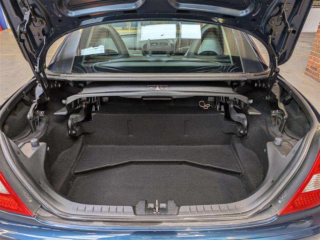 <p>2008 MERCEDES SLK 200 KOMPRESSOR AUTO</p>