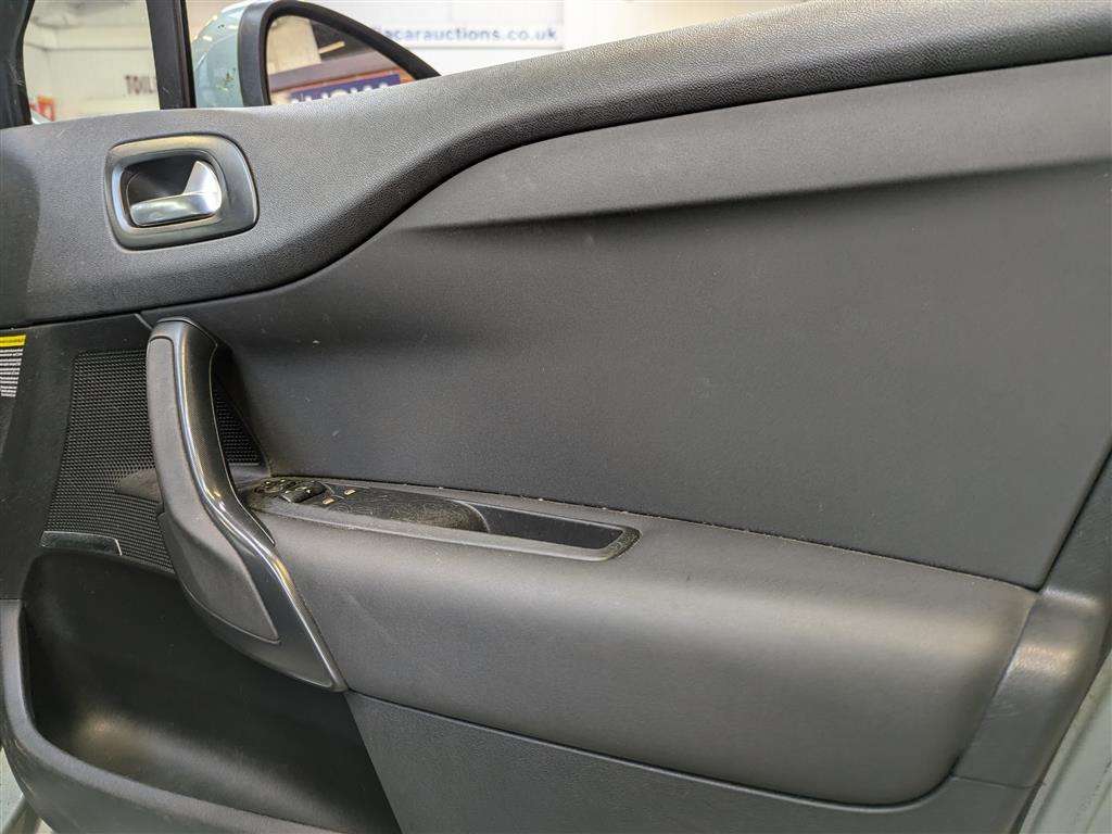 <p>2011 CITROEN DS4 DSTYLE HDI</p>