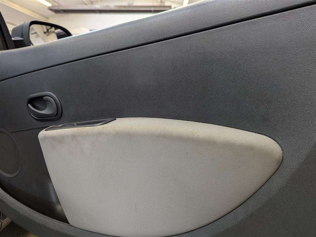 <p>2009 RENAULT CLIO EXTREME</p>