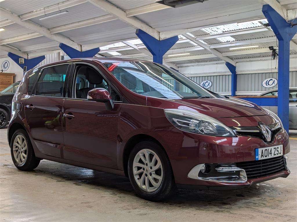 <p>2014 RENAULT SCENIC D-QUE TT ENERGY DC</p>