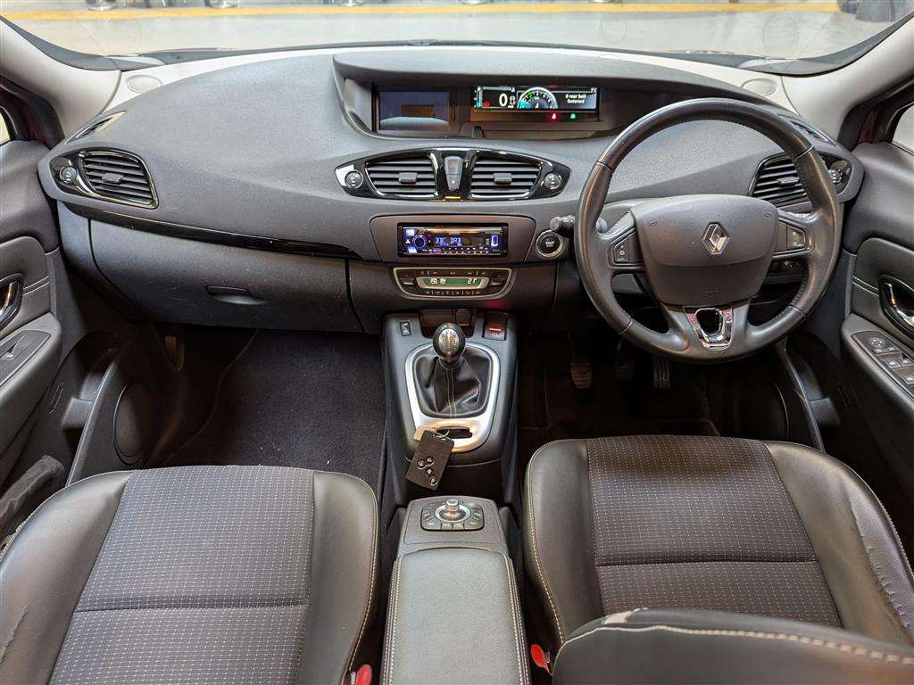 <p>2014 RENAULT SCENIC D-QUE TT ENERGY DC</p>