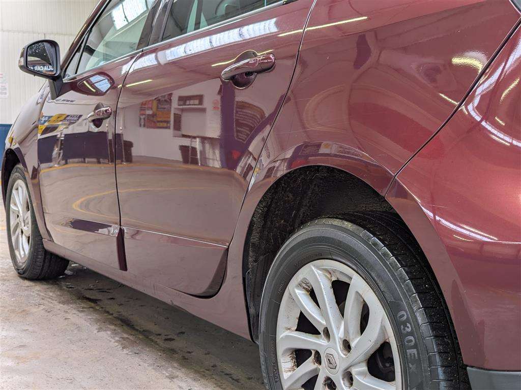 <p>2014 RENAULT SCENIC D-QUE TT ENERGY DC</p>