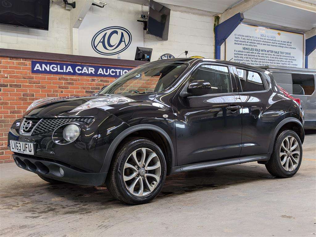 <p>2013 NISSAN JUKE TEKNA</p>