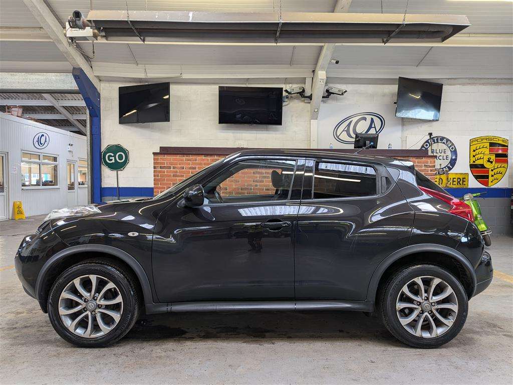 <p>2013 NISSAN JUKE TEKNA</p>