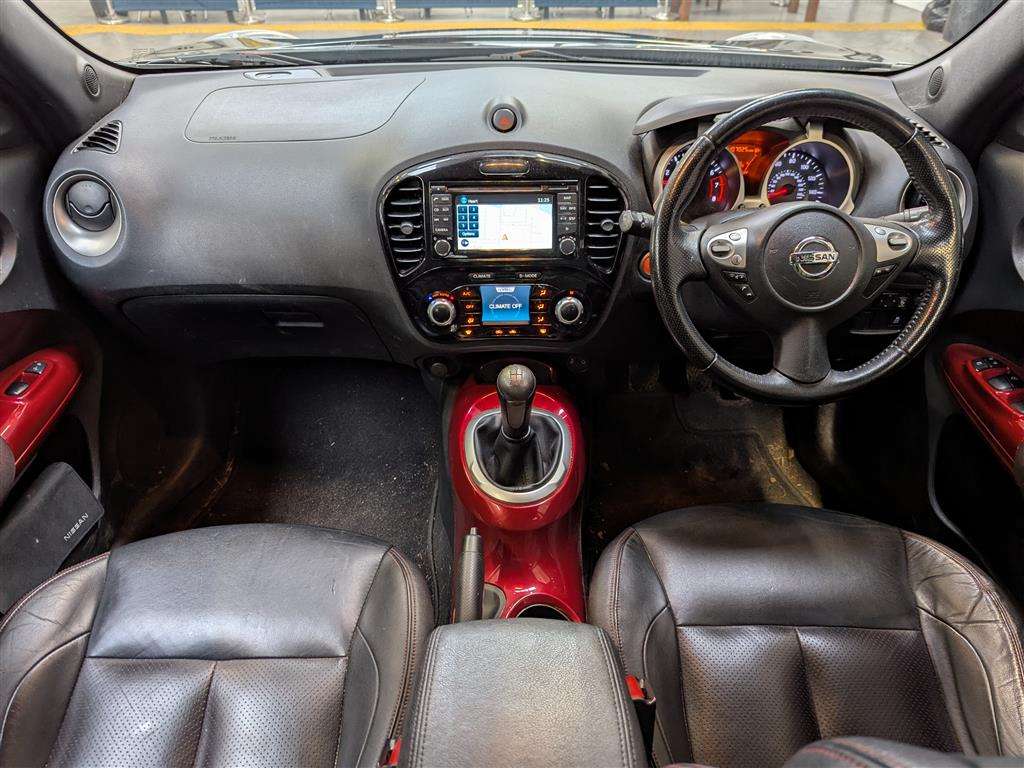 <p>2013 NISSAN JUKE TEKNA</p>