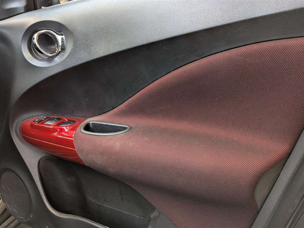 <p>2013 NISSAN JUKE TEKNA</p>