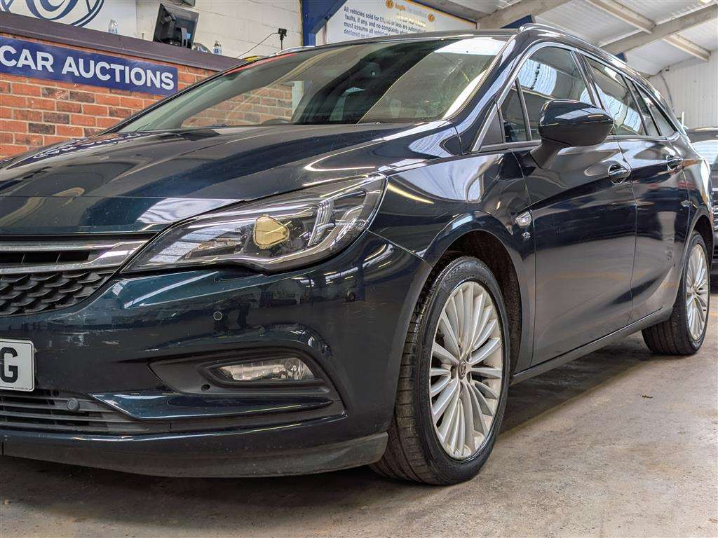 <p>2017 VAUXHALL ASTRA ELITE NAV CDTI EFLE</p>