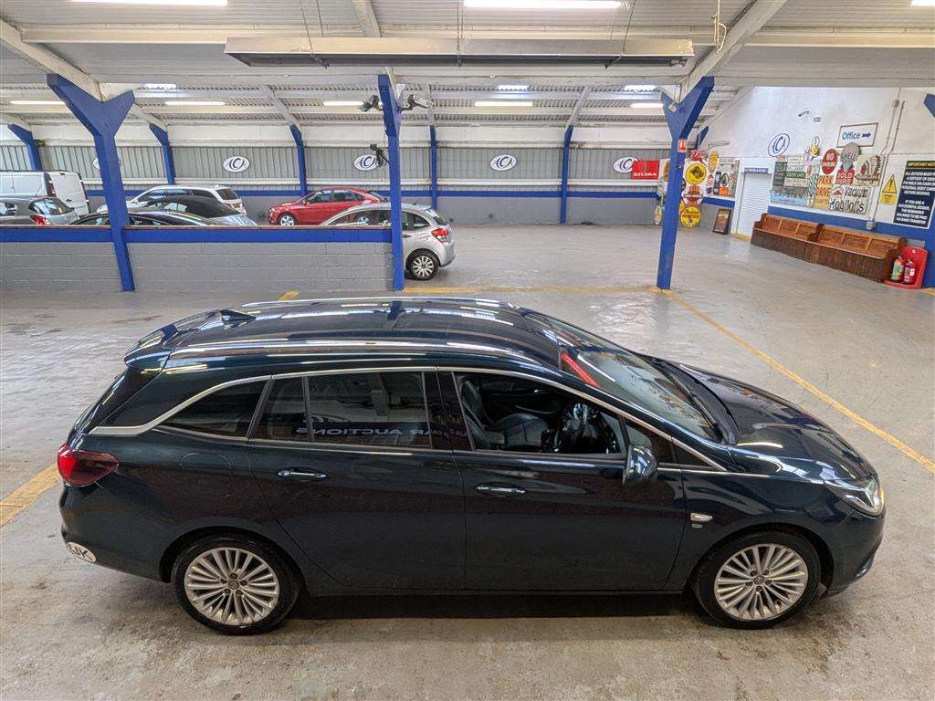 <p>2017 VAUXHALL ASTRA ELITE NAV CDTI EFLE</p>