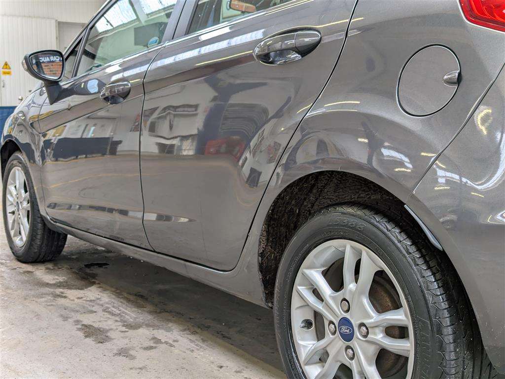 <p>2016 FORD FIESTA ZETEC TURBO</p>