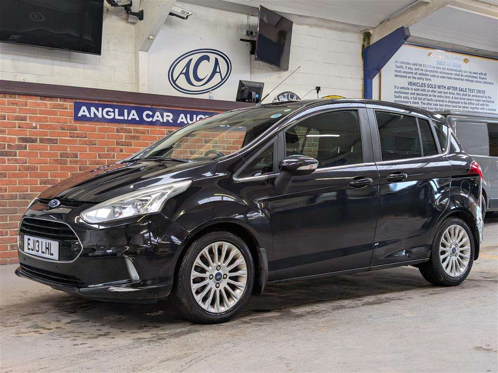 <p>2013 FORD B-MAX TITANIUM AUTO</p>