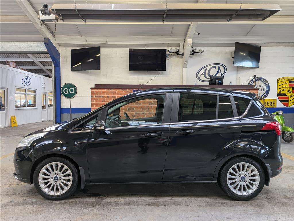 <p>2013 FORD B-MAX TITANIUM AUTO</p>