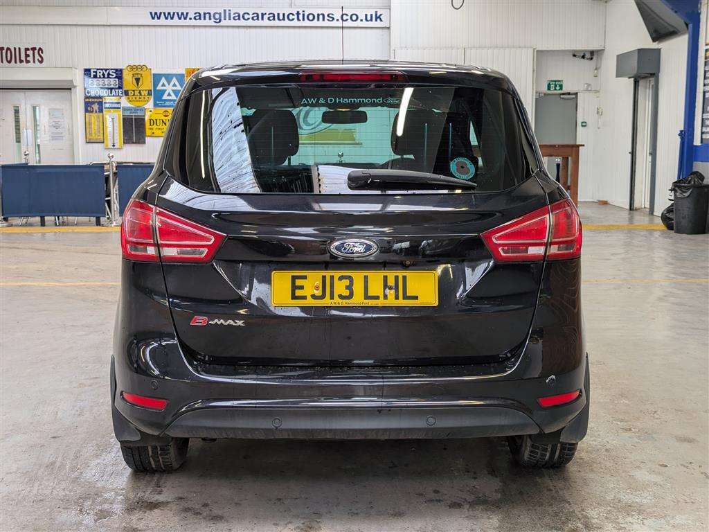 <p>2013 FORD B-MAX TITANIUM AUTO</p>