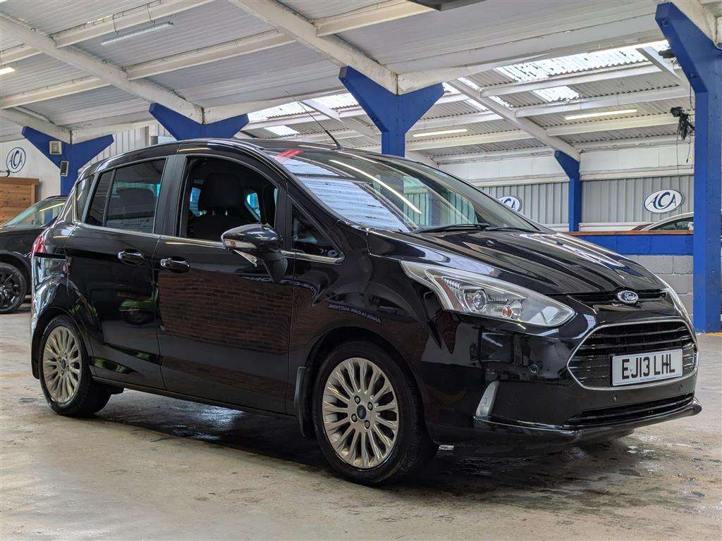 <p>2013 FORD B-MAX TITANIUM AUTO</p>
