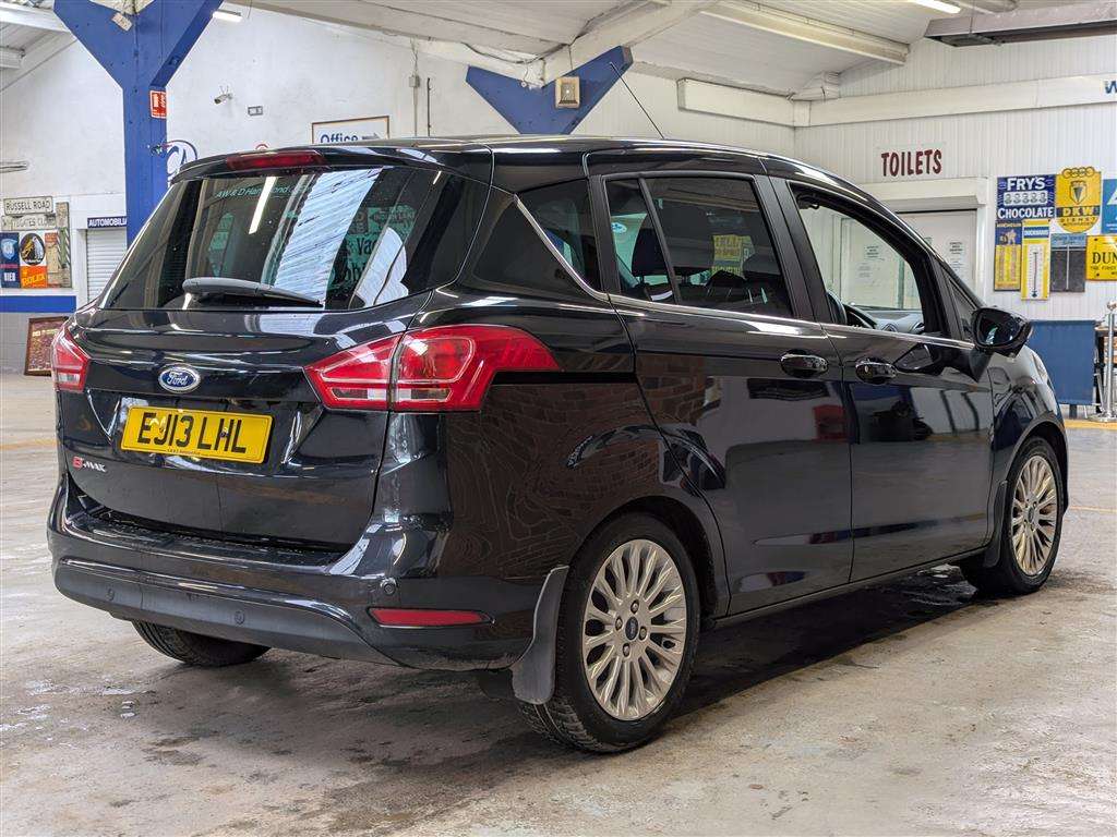 <p>2013 FORD B-MAX TITANIUM AUTO</p>