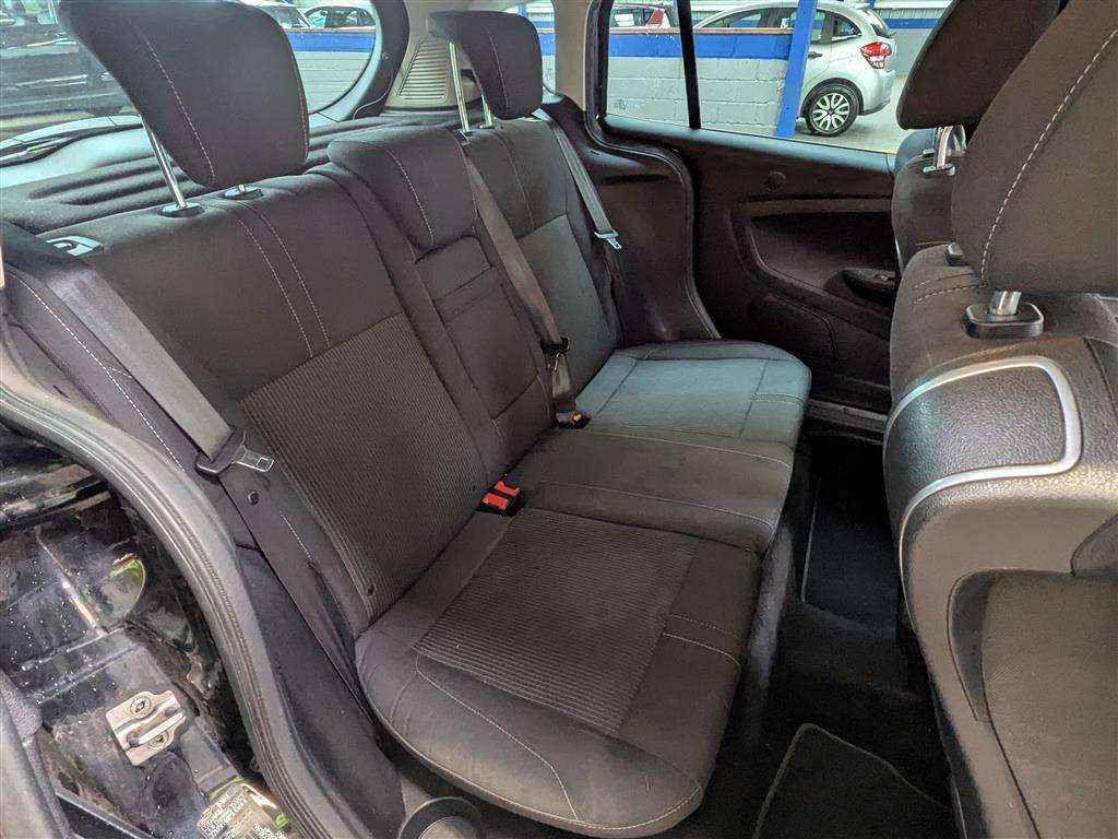 <p>2013 FORD B-MAX TITANIUM AUTO</p>