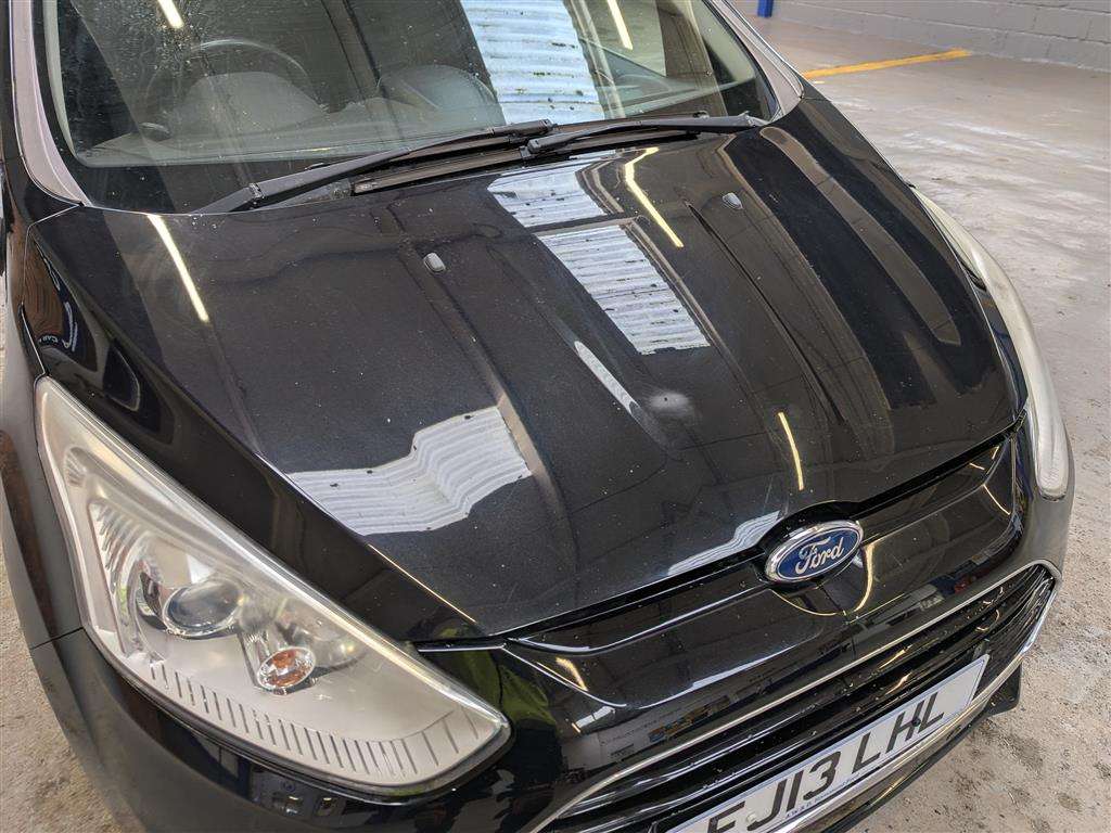 <p>2013 FORD B-MAX TITANIUM AUTO</p>
