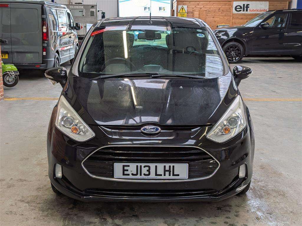 <p>2013 FORD B-MAX TITANIUM AUTO</p>