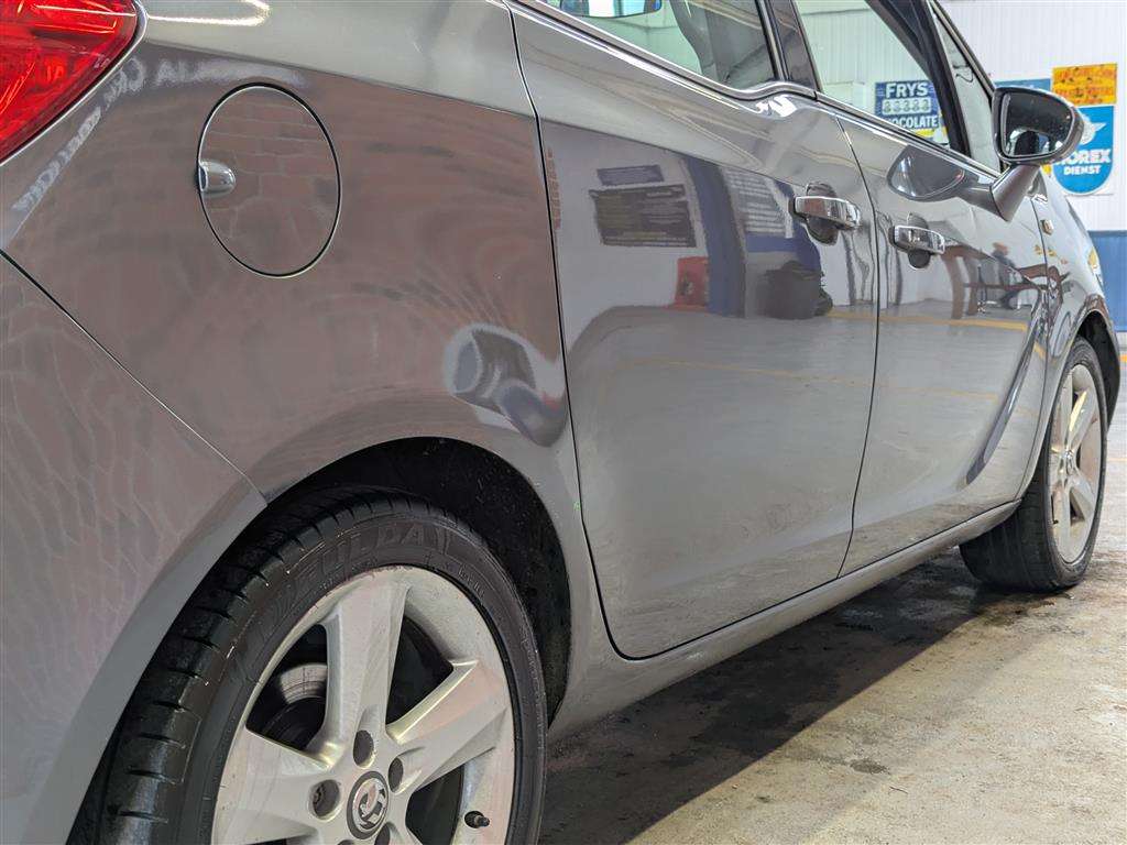 <p>2015 VAUXHALL MERIVA TECH LINE</p>