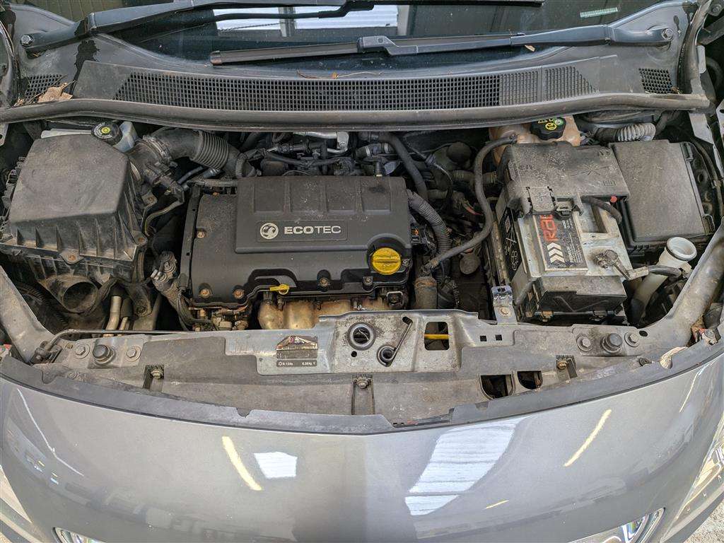 <p>2015 VAUXHALL MERIVA TECH LINE</p>