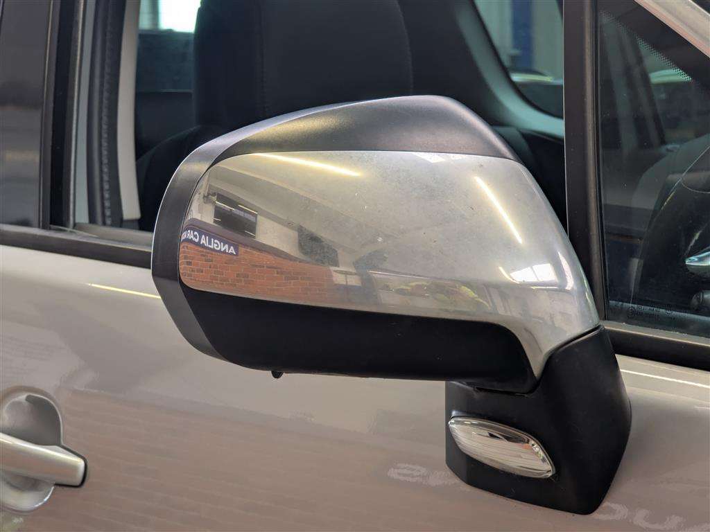 <p>2014 PEUGEOT 3008 ALLURE HDI</p>