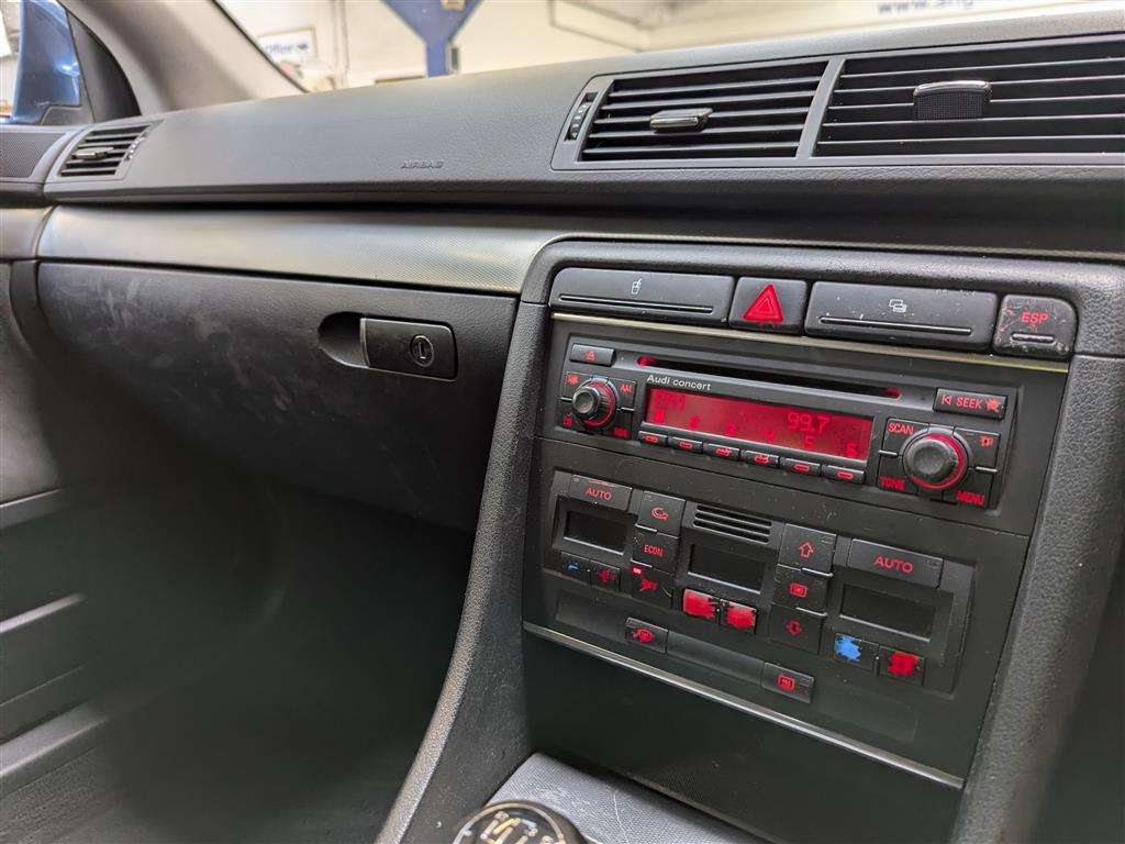 <p>2004 AUDI A4 TDI SPORT</p>