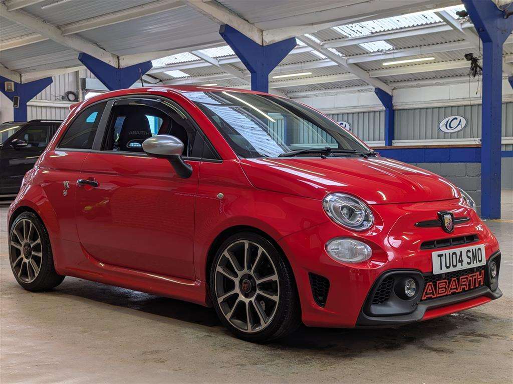 <p>2017 ABARTH 595 TURISMO</p>