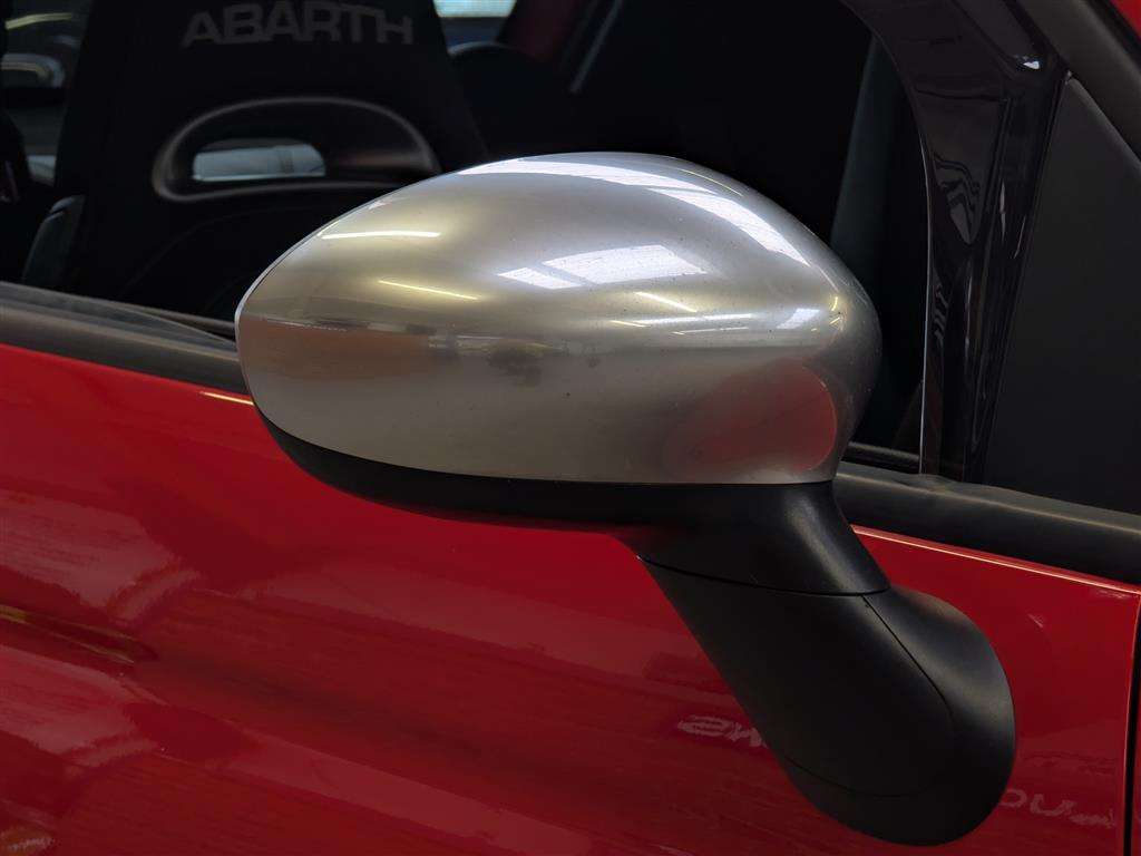 <p>2017 ABARTH 595 TURISMO</p>