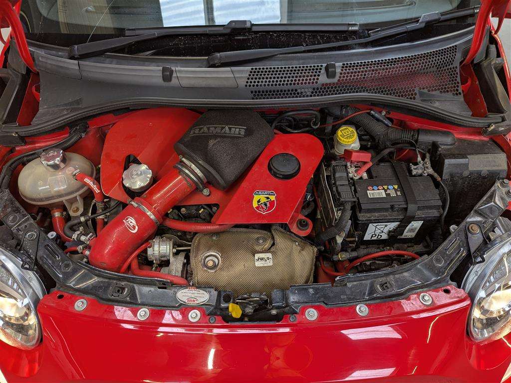 <p>2017 ABARTH 595 TURISMO</p>