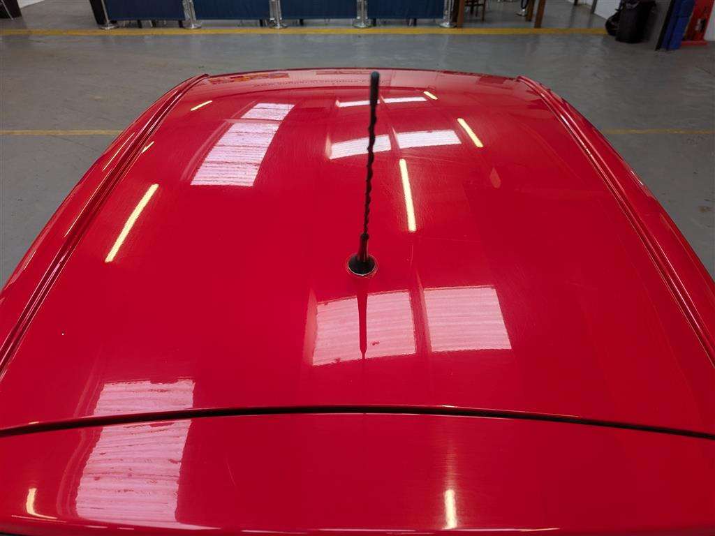 <p>2003 TOYOTA YARIS T2</p>