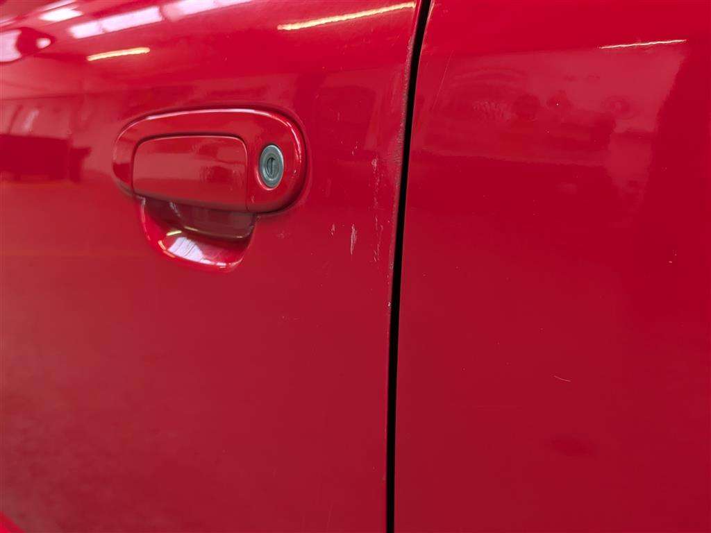 <p>2003 TOYOTA YARIS T2</p>